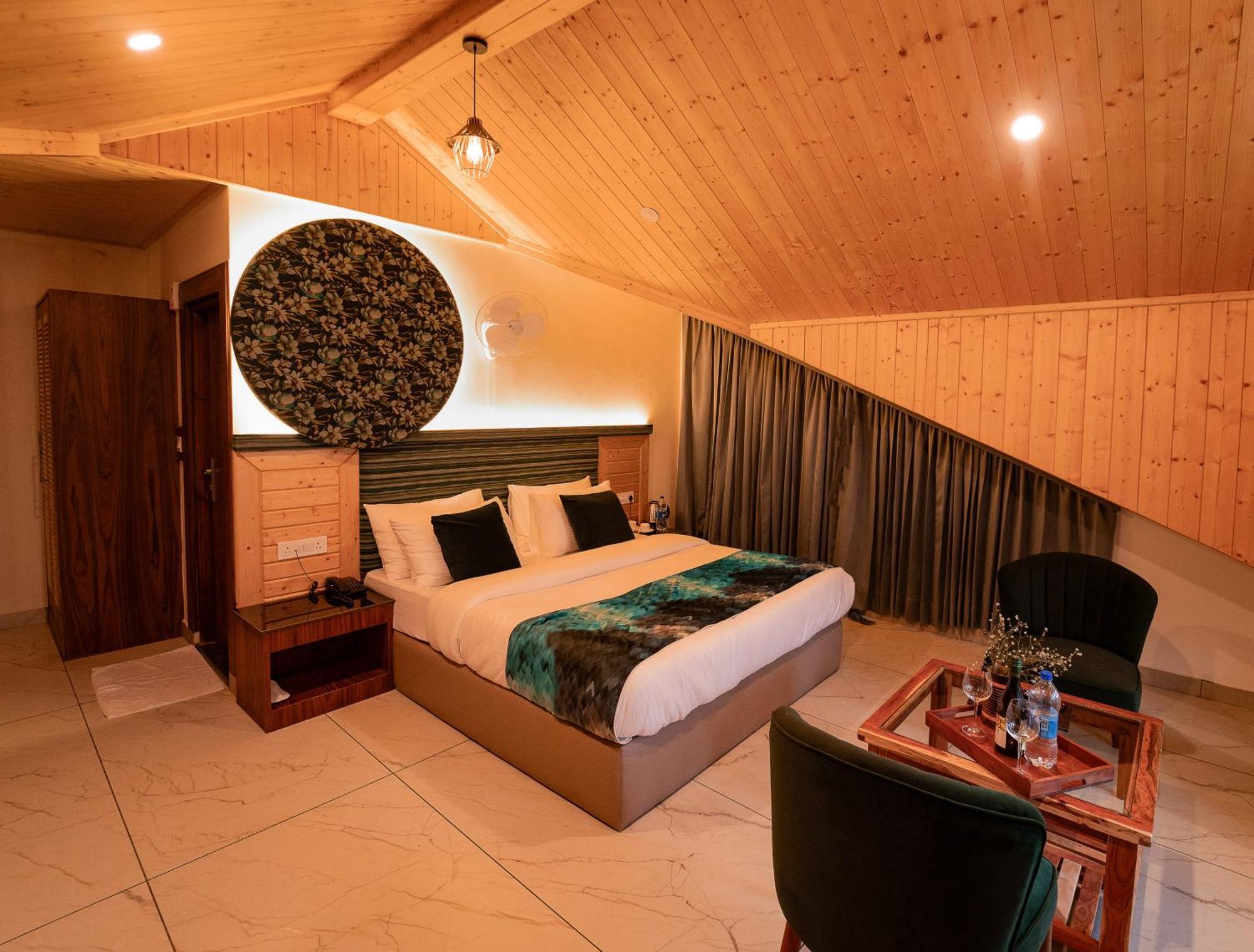 Nazaara - A Luxe Retreat Hotel Manāli Exterior foto