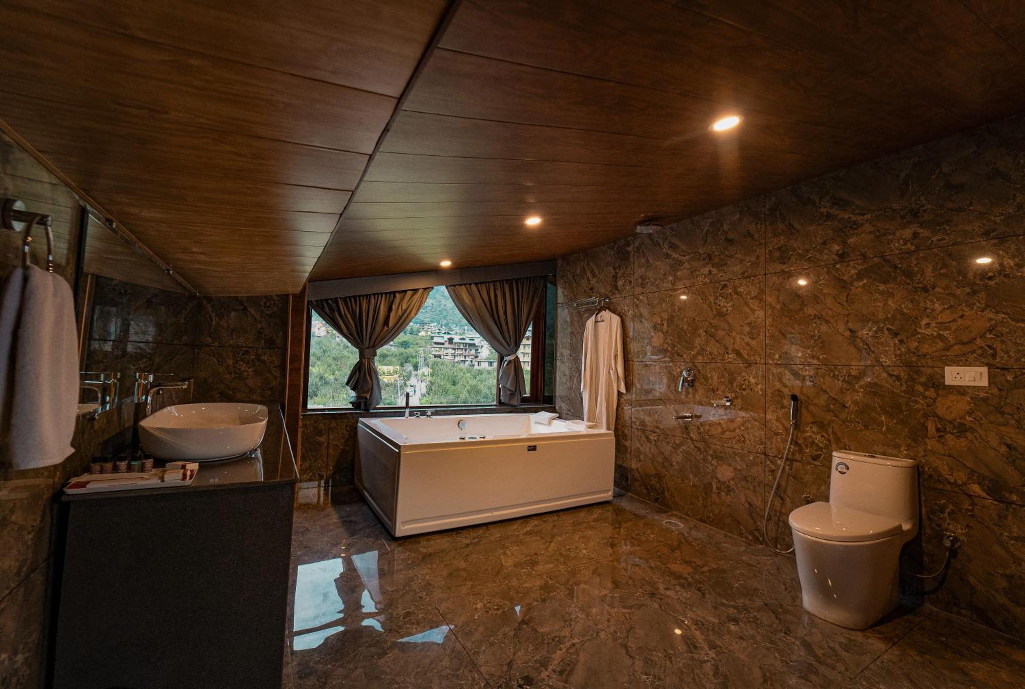 Nazaara - A Luxe Retreat Hotel Manāli Exterior foto